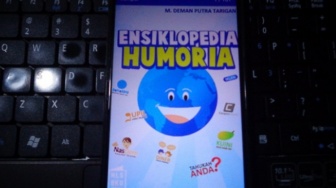 Ulasan Buku Ensiklopedia Humoria, Manfaat Humor sebagai Pelepas Lelah