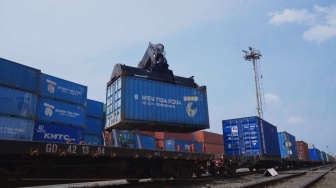 BUMN Ini Perkuat Terminal Petikemas Surabaya dengan Container Scanner Canggih