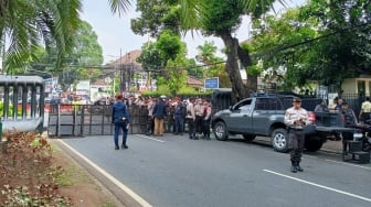 Jelang Pengundian Nomor Urut Capres-Cawapres, Jalan Depan Kantor KPU Ditutup