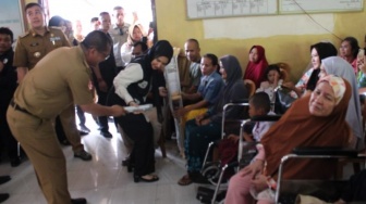 100 Penyandang Disabilitas di Pesawaran Mendapat Bantuan dari Pemprov Lampung