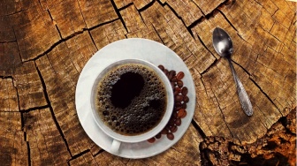 Dokter Sarankan Hindari Kafein Saat Cuaca Panas, Ini Penjelasannya