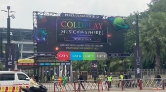 Detik-detik Konser Coldplay di GBK Rusuh, Kemal Palevi Ajak Kru Ngobrol: Jebol Bro