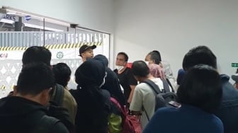 Alami Gangguan Rangkaian Kereta, Penumpang KA Bandara YIA Terlantar Setengah Jam