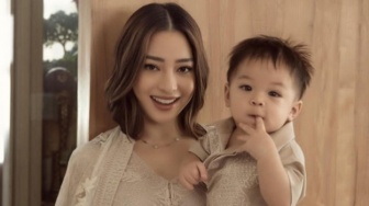 Mode Kalem Nikita Willy Hadapi Keusilan Baby Izz di Dapur: Lirikan Mata Gak Bisa Bohong