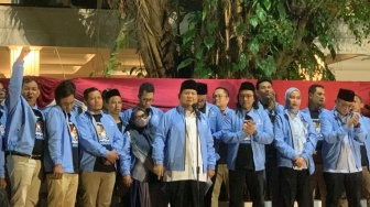 Kelakar Prabowo Depan Relawan: Alhamdulillah, Emak-emak Sudah Tak Marah Lagi Dengan Saya