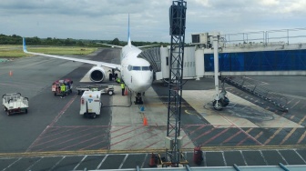 Erupsi Gunung Anak Krakatau Tidak Mengganggu Penerbangan di Bandara Radin Inten II