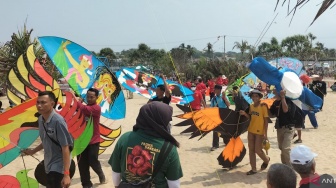 Festival Layang-layang di Kalianda Beach Mampu Menarik Wisatawan Luar Daerah