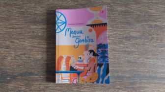 Resensi Buku 'Menua dengan Gembira' Karya Andina Dwifatma