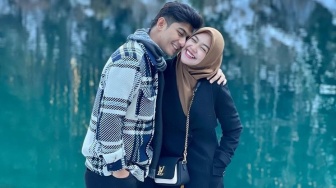 Akhirnya Foto Ria Ricis Debut Lagi di Instagram Teuku Ryan Setelah Umroh Bareng