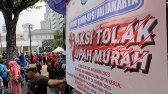 UMP DKI Jakarta 2024 Diumumkan Hari Ini, Buruh Geruduk Balai Kota Tolak Upah Murah