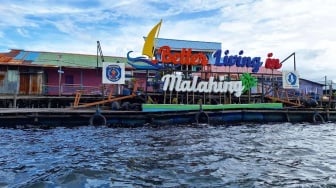 Melihat Keindahan Wisata Laut di Kampung Malahing Bontang