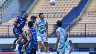 Lakoni Laga Tandang ke Markas Dewa United, Persib Bandung Targetkan Kemenangan