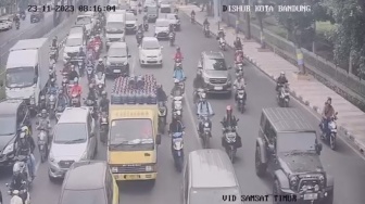 5 Titik Lampu Merah di Kota Bandung yang Bisa Bikin Kamu Tua di Jalan