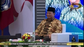 Hampir Ditawari Isi Khutbah Jumat di Muhammadiyah, Prabowo Senyum Sembari Geleng-geleng Kepala