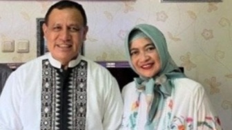 Siapa Istri Firli Bahuri? Ini Sosok Ardina Safitri yang Pernah Bikin Mars dan Hymne KPK