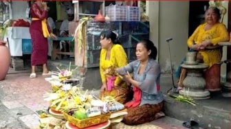 Tradisi Nyaagang di Desa Adat Gelgel Klungkung, Antarkan Roh ke Nirwana