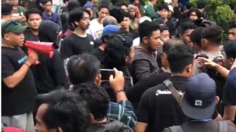 Akan Dibuka Jokowi, Massa Kongres HMI di Pontianak Malah Rusuh: Maka Jangan Salahkan Kami ....