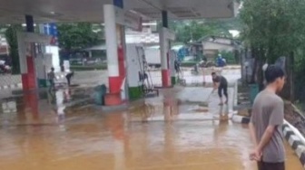 Bogor Diguyur Hujan Deras, SPBU di Cijeruk Terendam Banjir, Ini Penyebabnya