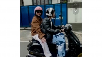 Momen Aaliyah Massaid Dibonceng Thariq Halilintar Pakai Vespa, Netizen: Tetap Sopan Gak Peluk-peluk