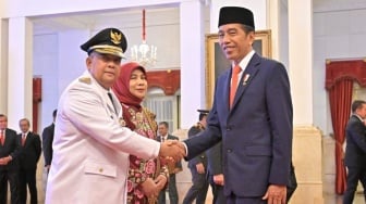 Dilantik Jokowi, Edy Natar Lanjutkan Amanah di Sisa Jabatan Sebulan ke Depan