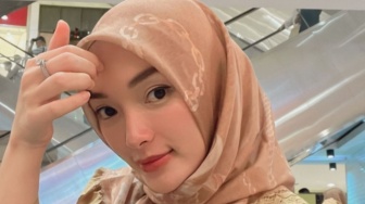 Nikita Mirzani Ragukan Zaskia Gotik Konsisten Berhijab, Langsung Dikritik: Ngomongin Diri Sendiri