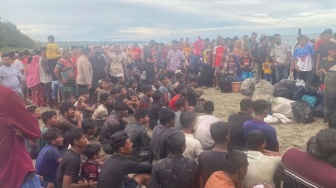 Amsakar Achmad: Batam Siap Terima Pengungsi Rohingya, Pertimbanganya Apa?