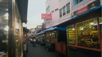 Pasar Ceplak, Pusat Kuliner Malam di Garut yang Melegenda