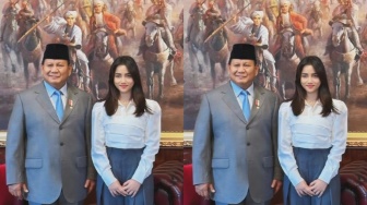 Makan Siang Bareng Prabowo, Ekspresi Nagita Slavina ke Fuji Disorot, Ada Apa?