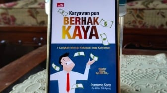 Buku 'Karyawan pun Berhak Kaya', Menambah Penghasilan dengan Berwirausaha