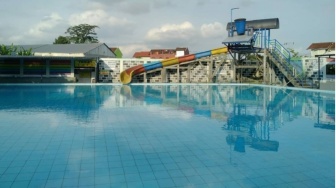 Waterboom Maarif Garden, Tempat Berenang dengan Wahana Seru di Tasikmalaya