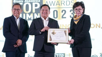 Direktur Utama PNM Arief Mulyadi Jadi The Best CEO di Ajang Top BUMN Awards 2023