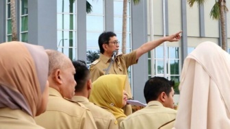 Taman Makam Pahlawan atau Kuburan Koruptor? Polemik Makam Eddy Rumpoko Berlanjut