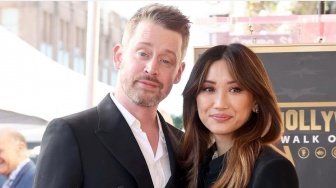 Bikin Haru, Pidato Cinta Macaulay Culkin kepada Brenda Song di Acara Penganugerahan Bintang Hollywood Walk of Fame