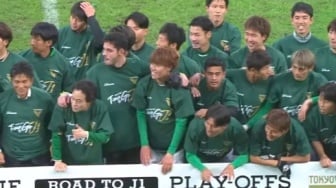 Jarang Main, Pratama Arhan Nampak dalam Perayaan Tokyo Verdy Promosi ke J1 League