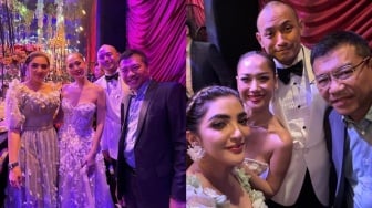 Dress Ashanty di Pernikahan BCL Jadi Sorotan: Pengantinnya yang Mana?