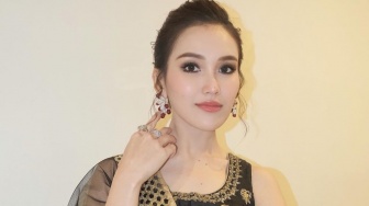 Ayu Ting Ting cuma Nyengir Diledek Andhika Pratama: Tabungan Lu Habis, buat Tunangan?