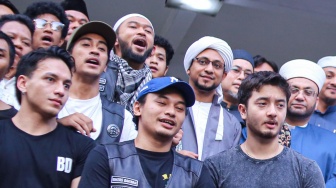 Lewat Subuhan Morning Ride, Alfie Alfandy Ajak Artis Gen Z Ramaikan Salat Subuh Berjemaah