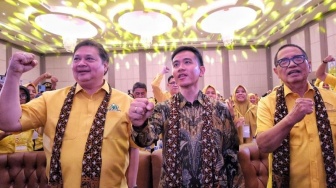 Airlangga Teriak Gibran dan Dijawab Kader Golkar