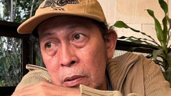 Teuku Rifnu Wikana Mengenang Yayu Unru: Guru Kami..