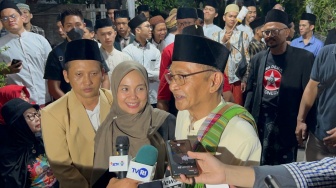 Siti Atikoh Tersenyum usai Kiai di Yogyakarta Nilai Ganjar Capres Paling Cocok Teruskan Kerja Jokowi