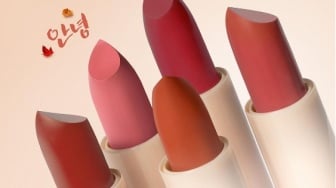 7 Lipstik Lokal Murah dan Awet, Transferproof Meski Dipakai Makan dan Minum