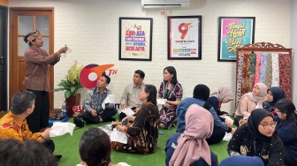 Keseruan Membatik di Suara.com Bareng Accor Greater Jakarta dan Batik Koja