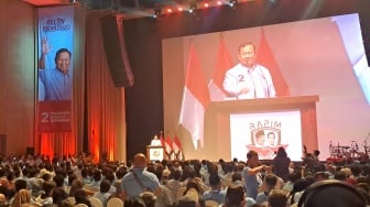 Prabowo di Hadapan Relawan Pedagang: Kami Selalu Santuy, Senyum dan Baik dengan Semua