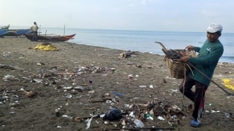 Sampah Laut Mengantar Abadi ke Baitullah