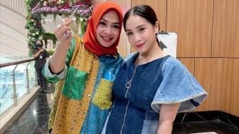 Tak Terima Gigi Disentil, Mama Rieta Sindir Balik Sarah Sechan Tentang Etika Main Medsos