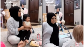 Adab Duduk Babysitter Ameena Jadi Sorotan Warganet saat Aurel Hermansyah Selonjoran di Lantai