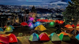 Bukit Cirimpak, Camping Seru Bersama Teman dengan View Citylight Bogor