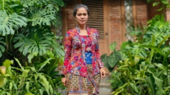 Langgengkan Kain Batik dan Kebaya sebagai Lifestyle ala Wisni Indarto