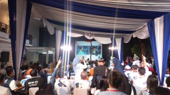 Ragam Reaksi Pendukung Capres yang Terrekam di Belakang Layar Saat Debat Pilpres