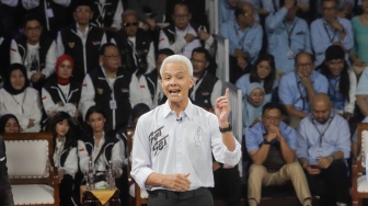 Ternyata Ini Arti Senyuman Ganjar di Debat Perdana Capres Menurut Pakar Mikro Ekspresi